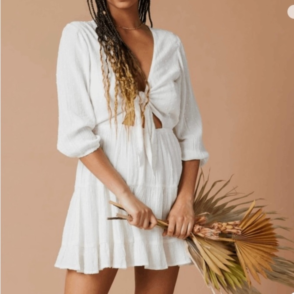 L*SPACE Women’s  Medium White Stay Golden Mini Dress Front Keyhole Gold Stripes